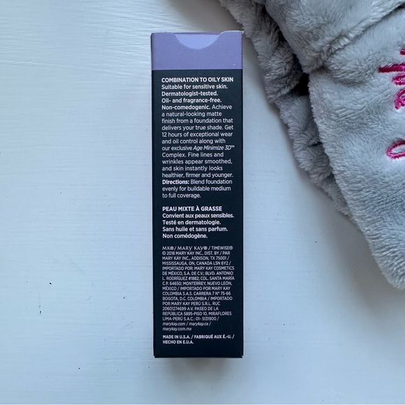 NEW Ivory W130 - Mary Kay Matte 3D Foundation - Picture 3 of 4